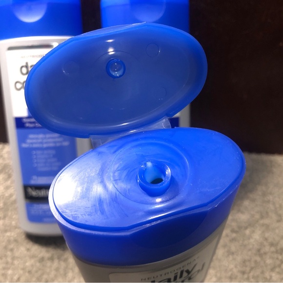 X3 Neutrogena T/Gel Daily Control 2 in 1 Dandruff Shampoo + Conditioner 8.5oz - Picture 7 of 8